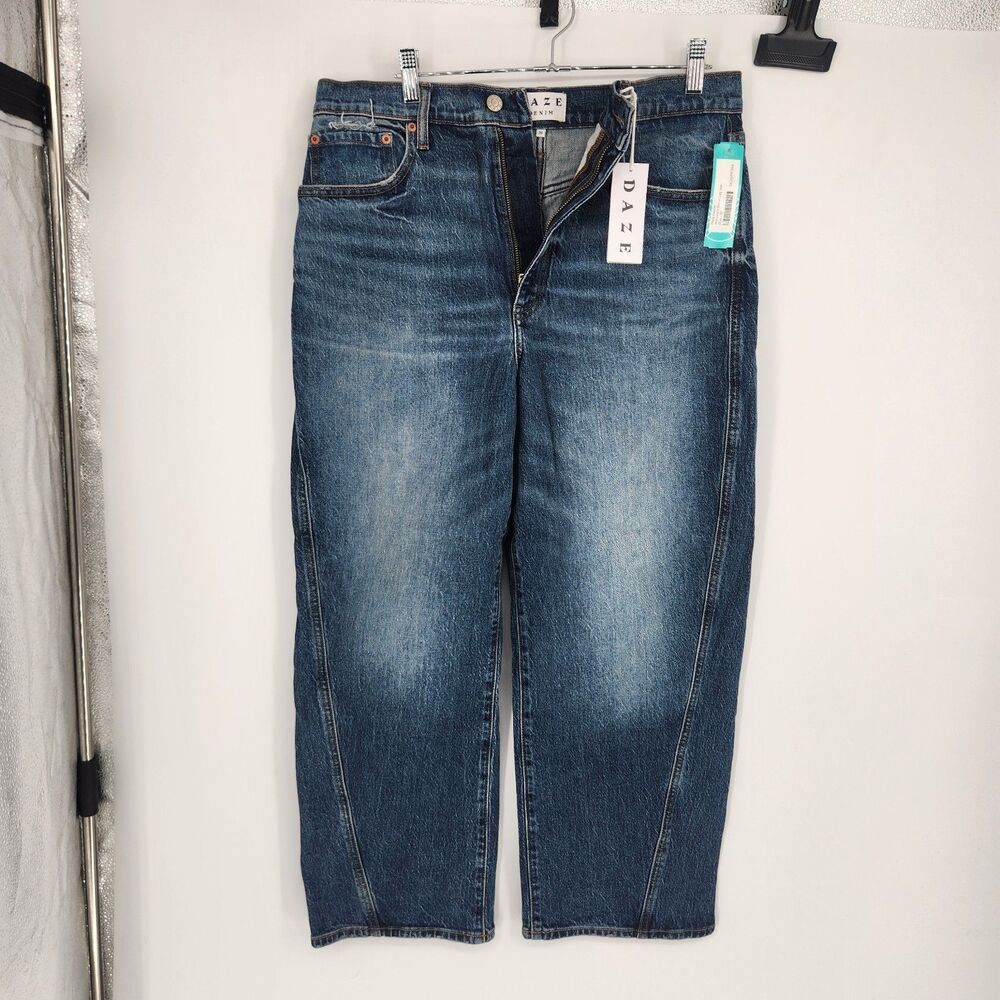 Daze Denim Blue Size 10 Westward Barrell Leg Jeans NWT‎